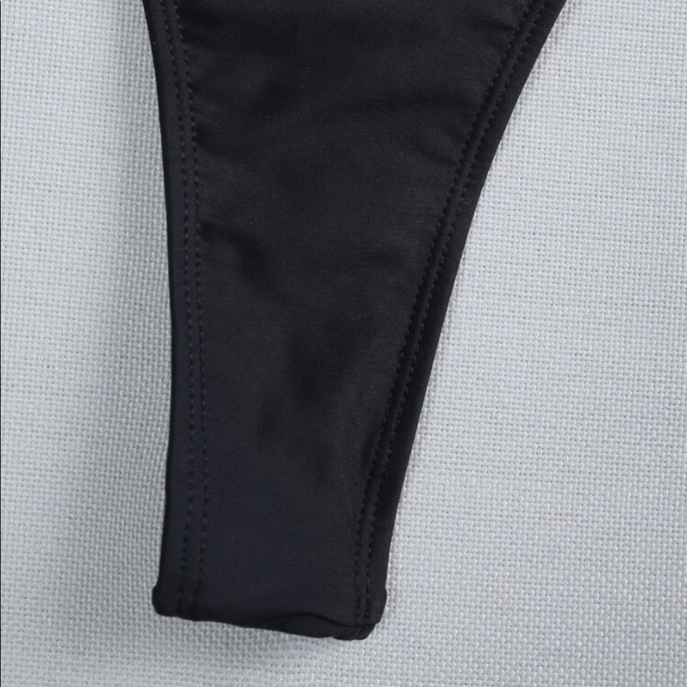 👙 - Picture 3 of 4